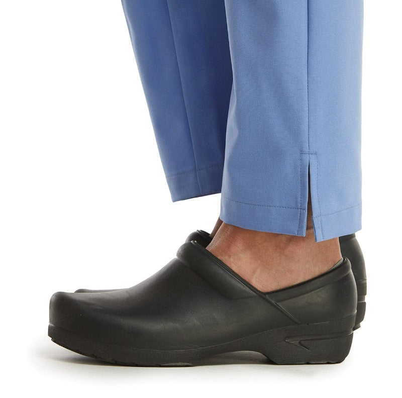 Maevn momentum straight leg scrub pants from Coulee Scrubs