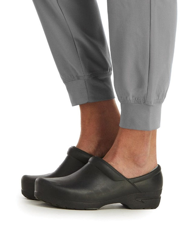 Maevn momentum jogger scrub pants from Coulee Scrubs